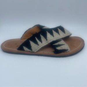 NWT Ndavaa + Eclectic Array Women's Aztec Zebra Slide Sandal Size 9 Art  Leather